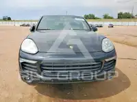 2016 Porsche Cayenne photo