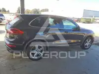 2016 Porsche Cayenne photo