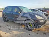 2016 Porsche Cayenne photo
