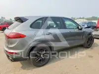 2016 Porsche Cayenne photo