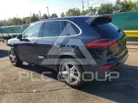 2016 Porsche Cayenne photo