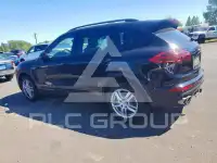2016 Porsche Cayenne photo