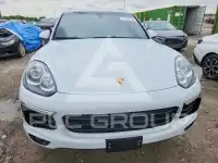2016 Porsche Cayenne photo