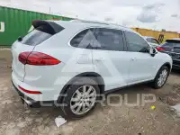 2016 Porsche Cayenne photo