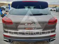 2016 Porsche Cayenne photo