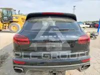 2016 Porsche Cayenne photo