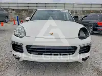 2016 Porsche Cayenne photo