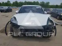 2016 Porsche Cayenne photo