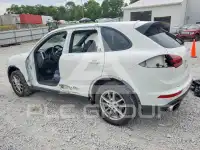 2016 Porsche Cayenne photo