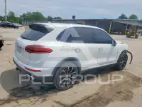 2016 Porsche Cayenne photo