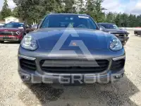 2016 Porsche Cayenne photo