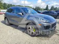 2016 Porsche Cayenne photo