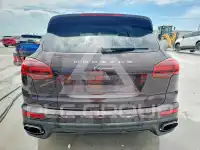 2016 Porsche Cayenne photo