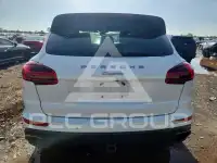 2016 Porsche Cayenne photo
