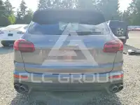 2016 Porsche Cayenne photo