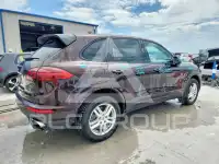 2016 Porsche Cayenne photo