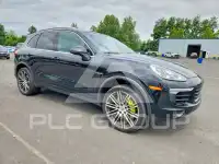 2016 Porsche Cayenne photo