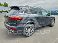 2016 Porsche Cayenne photo