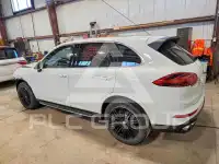 2016 Porsche Cayenne photo
