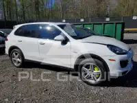 2016 Porsche Cayenne photo
