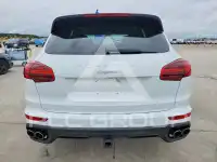 2016 Porsche Cayenne photo