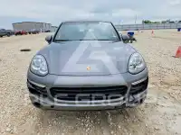 2016 Porsche Cayenne photo