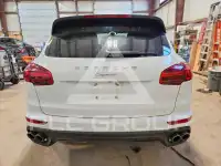 2016 Porsche Cayenne photo