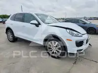 2016 Porsche Cayenne photo