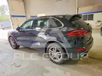 2016 Porsche Cayenne photo