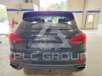 2016 Porsche Cayenne photo