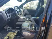 2016 Porsche Cayenne photo