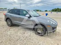 2016 Porsche Cayenne photo