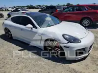 2016 Porsche Panamera photo
