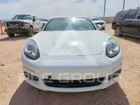 2016 Porsche Panamera photo