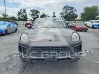 2016 Porsche MACAN photo