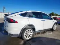 2016 Tesla Model X photo