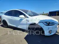 2016 Tesla Model X photo