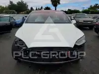 2016 Tesla Model X фото
