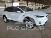 2016 Tesla Model X фото