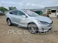 2016 Tesla Model X фото