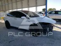 2016 Tesla Model X фото