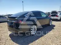 2016 Tesla Model X photo