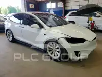 2016 Tesla Model X фото