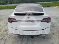 2016 Tesla Model X фото