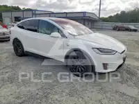 2016 Tesla Model X фото