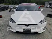 2016 Tesla Model X фото