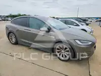 2016 Tesla Model X photo