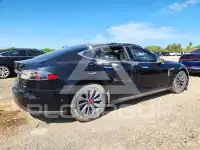 2016 Tesla Model S photo