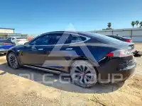 2016 Tesla Model S photo