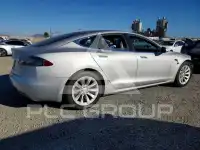 2016 Tesla Model S фото